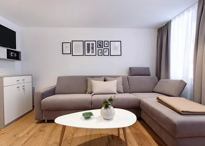 Maximilian Apartmán *